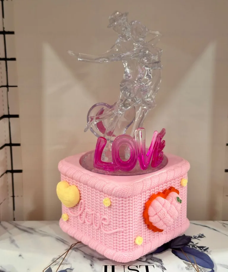 Crystal couple love figurine with soft LED base