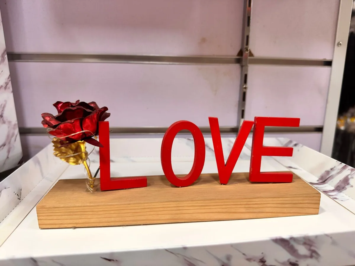 LOVE tabletop decoration with wooden base and decorative rose